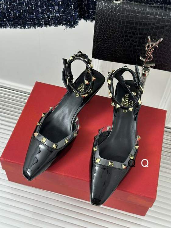 Picture of Valentino Shoes _SKUValentinosz35-40320197.5CM6CJX1003